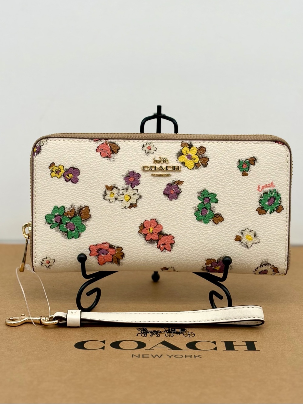 Coach LONG ZIP AROUND WALLET WITH SPACED FLORAL FIELD PRINT - Picture 9 of 11